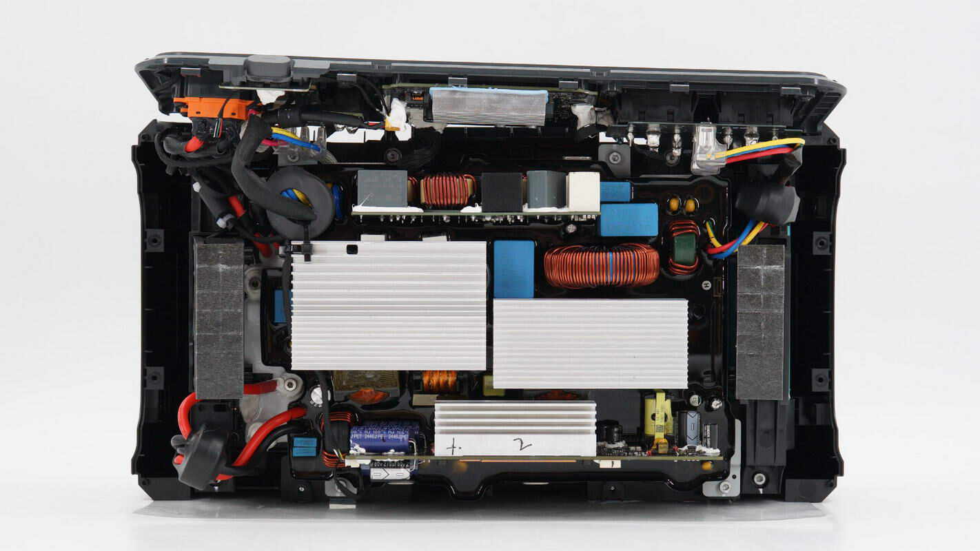 Teardown of DJI 2600W 1024Wh Power 1000 V2 Portable Power Station-Chargerlab